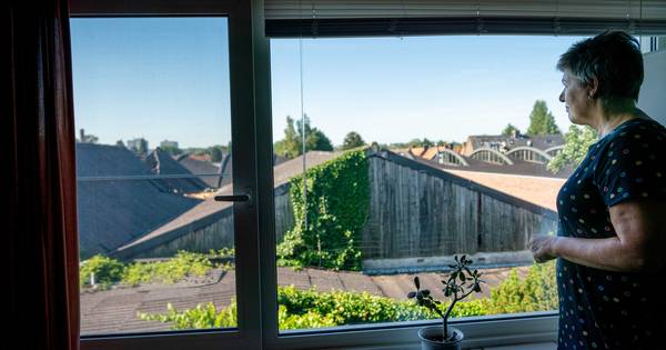Mooie wijk komt naast een aftandse loods; 'Een vlag op een modderschuit' - De Gelderlander