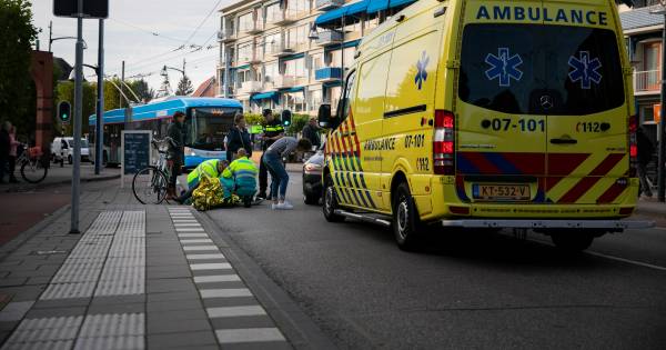 Fietsster gewond bij aanrijding in centrum Velp