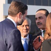 ‘Hij heeft Pakistan heel tactvol in positie gebracht’: waarom Trumps favoriete generaal plots onmisbaar is in de Iran-crisis