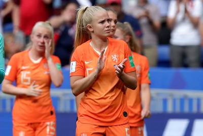 Oranje-international Kika van Es geopereerd