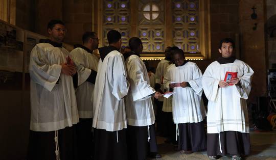 Met dank aan godfluencers en religieuze podcasts: ‘Als Gen Z’er word je sociaal niet meer afgestraft vanwege je geloof’