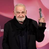 Béla Tarr (70), meester van trage, beeldschone cinema, overleden: ‘Het kan me niet schelen wat ‘acceptabel’ is’