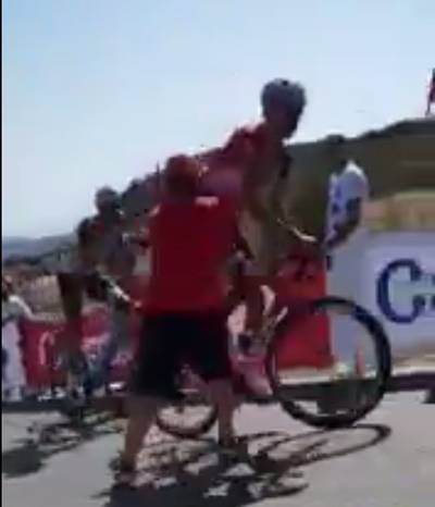 Belkov valt na aanval van 'supporter'