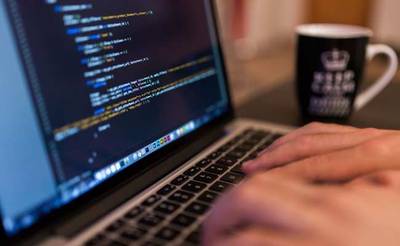 Extra geld voor aanpak moslimextremisme op internet