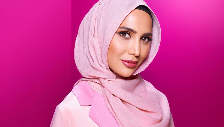 Brits Model Met Hijab Stapt Uit L Oreal Campagne Wegens Verzenden Van Anti Israelische Tweets De Volkskrant