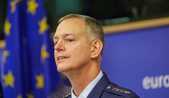 NAVO-commandant komt met ‘overwinningsplan’ tegen Rusland