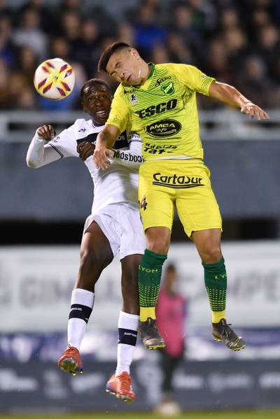 Wie is Ajax-aanwinst Lisandro Martínez?