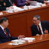 Schulden, vastgoedcrisis en zwakke consumptie: waarom China nu mikt op minder economische groei