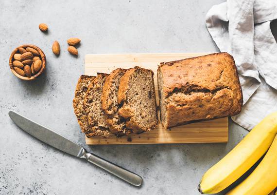 Mjam! Zó bak je een heerlijk glutenvrij amandel-bananenbrood