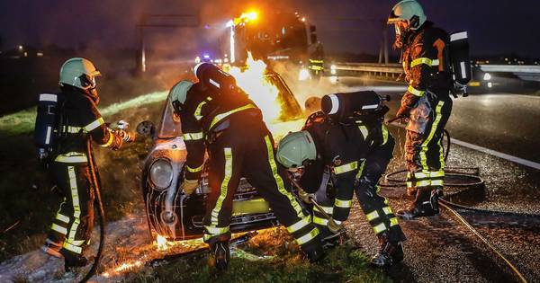 Man moet na één dag al afscheid nemen van nieuwe wagen na autobrand op A59 bij Raamsdonk