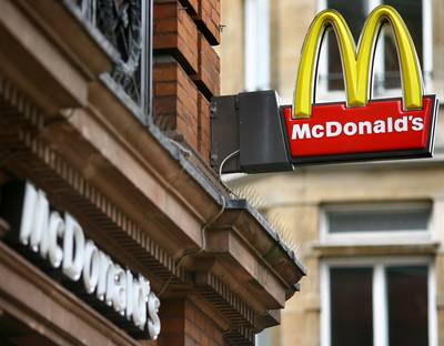 McDonald's door het stof na weigeren gratis drankjes aan brandweerlui