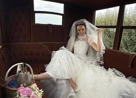 Kanonschoten en champagne: even smullen van de aristo wedding van lady Violet Manners