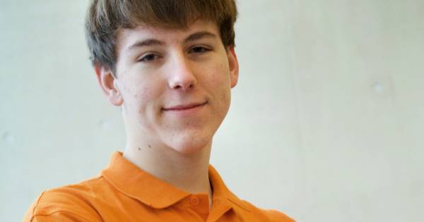 Uitzonderlijk: Brabander Tim (17) slaagt met zeven keer een 10 en zes keer een 9 op het gymnasium - 