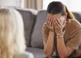 Irene (57): “Mijn dochter woont weer thuis omdat ze al haar geld uitgaf aan gokken”