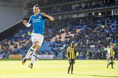 PSV zet Vitesse in topper overtuigend weg