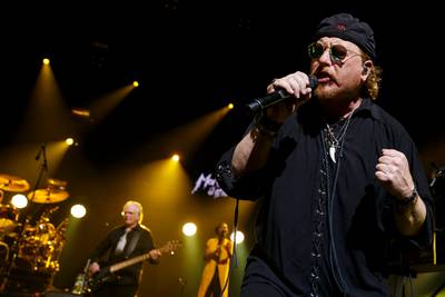 Toto vervangt Snow Patrol op Bospop