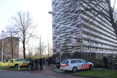 Persoon van flat gevallen in Ede: overleden aan zijn verwondingen