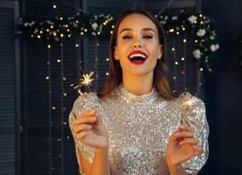 Klein budget voor de feestdagen? Déze prachtige jurk kost je slechts tien euro