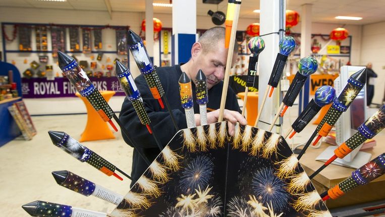 Vandaag Start Verkoop Vuurwerk 5 Tips Voor De Betere Knallers En Pijlen De Volkskrant