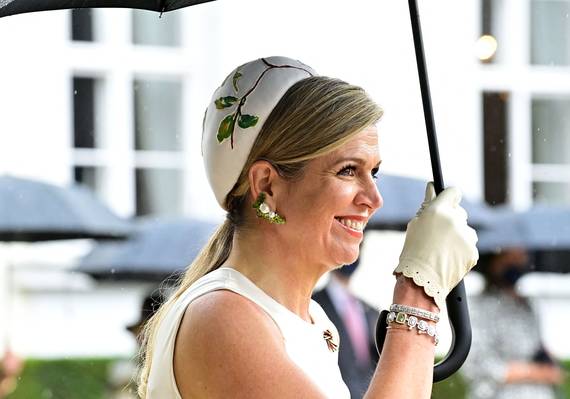 Koningin Máxima verschijnt in Berlijn in een jurk met beschilderingen van deze Argentijnse kunstenaar