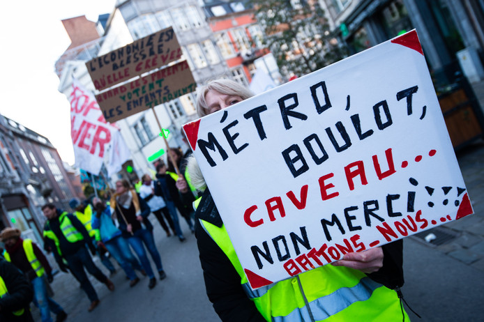 Une Centaine De Gilets Jaunes à Namur Pour Leur Manif