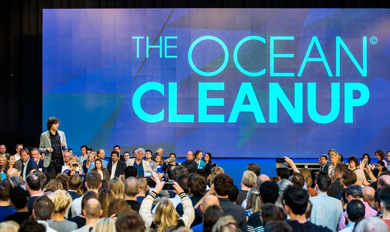 CEO en oprichter van de Ocean Cleanup, Boyan Slat, tijdens een event in de voormalige werkspoorfabrieken.