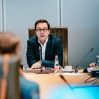 De antwoorden stellen politici niet gerust: 5 conclusies na de hoorzitting van VRT-topman Frederik Delaplace