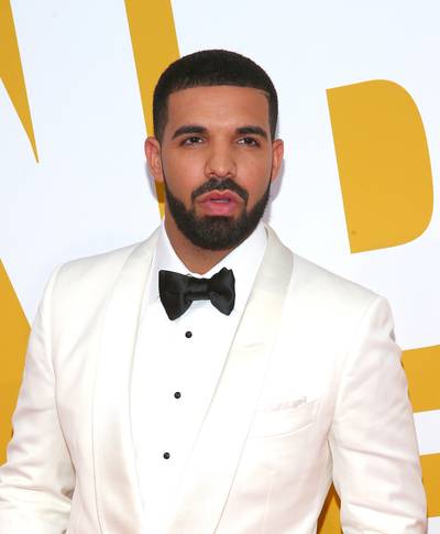 Make-upartieste onder vuur na transformeren in rapper Drake