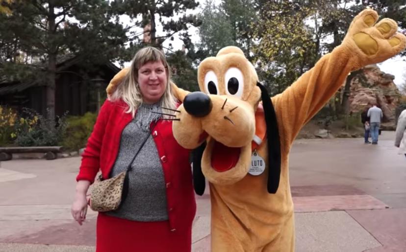 Pluto hondsdol? Disney World kampt met virus
