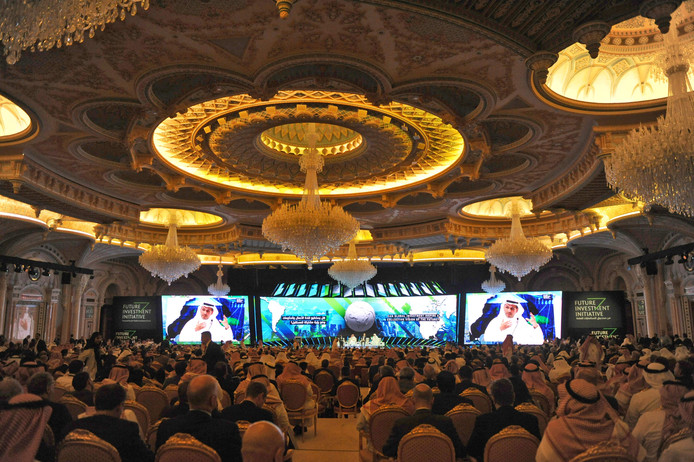 De grote zaal van het Ritz Carlton in Riyad, deze week het toneel van het Saoedische miljardencongres FII.
