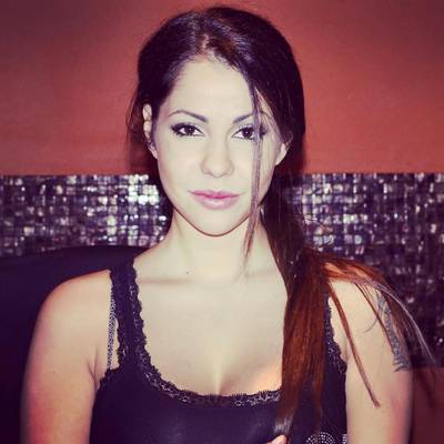 Pornoactrice neemt het op tegen Poetin