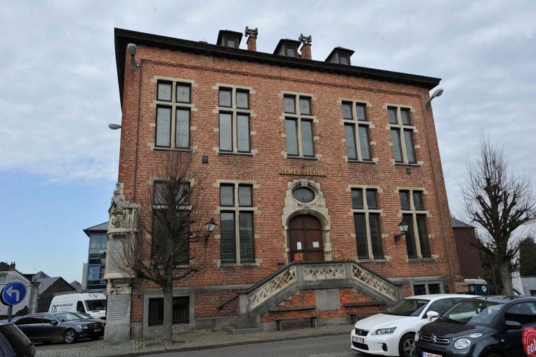 Oud gemeentehuis wordt (voorlopig) niet verkocht Meise Regio HLN