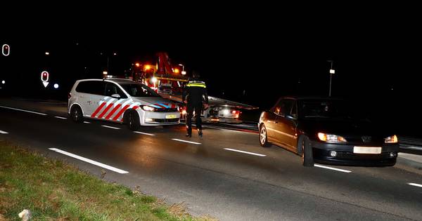 Vrouw rijdt 'hevig onder invloed van GHB' over Oeffeltseweg bij Haps