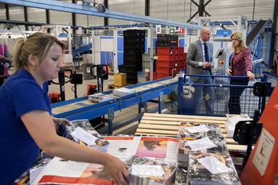 Ook Sandd worstelt met kerstpost en schakelt noodgedwongen concurrent in