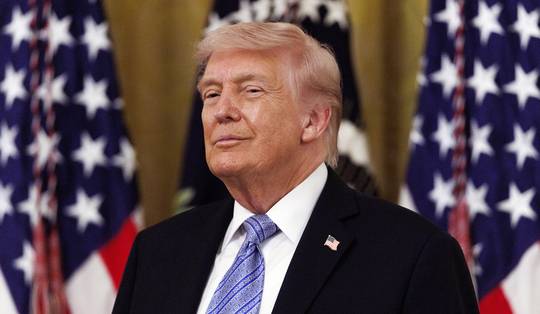 Trump dreigt: ‘Iran zal van de aardbodem worden weggevaagd’ als het Amerikaanse schepen aanvalt tijdens ‘Project Freedom’