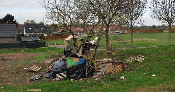 Kinderen kunnen voorlopig niet spelen in nieuwe speeltuin Ophemert