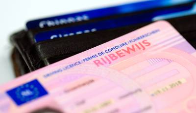 Drie keer in maand tijd betrapt op rijden zonder rijbewijs: Gorenaar moet auto inleveren