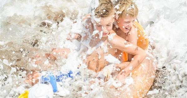 In beeld: grootse waterpret in Deurningen | Dinkelland - Tubantia