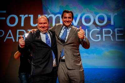 Moddergooien bij Forum gaat door