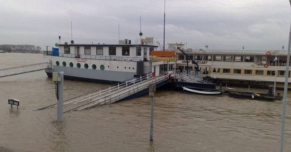 Kade Tolkamer in trek bij hoogwatertoeristen - De Gelderlander