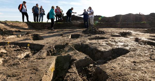 Twintig eeuwen oud sieraad in de bodem van de Hamstraat