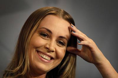 Anouk trakteert fans op ‘anders dan gemiddelde’ kerstlied