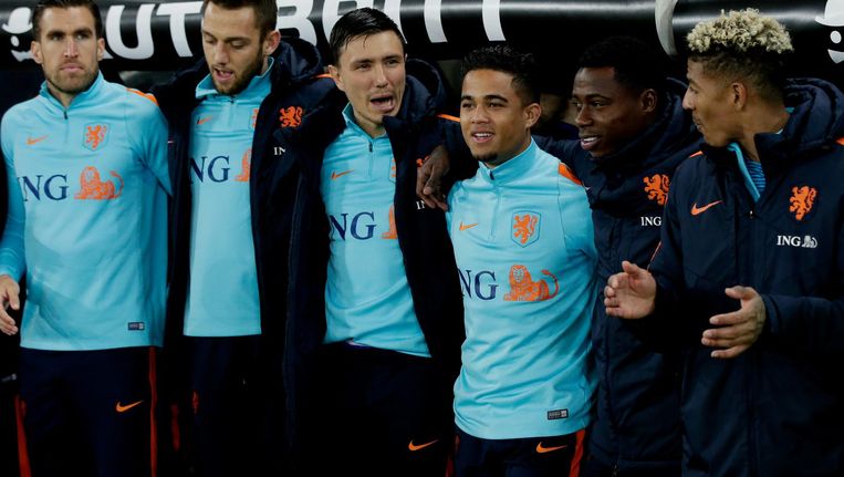 Oranje Wint Van Portugal Kluivert Debuteert Het Parool