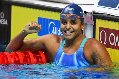 Medeiros zwemt met miniem verschil naar wereldtitel op 50 meter rugslag