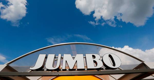 Jumbo-klanten Nieuwerkerk krijgen appeltaart