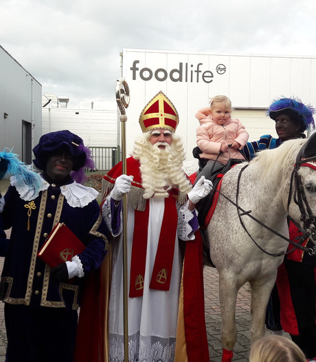 Sinterklaas waarschuwt voor 'dronken beunklaas' op Pakjesavond