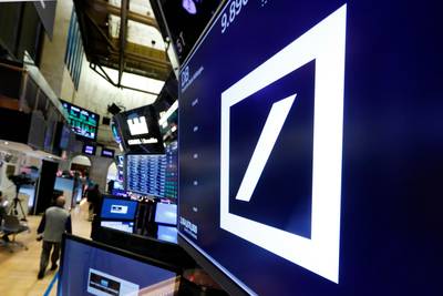 Duitse politie doet invallen bij top Deutsche Bank