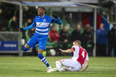 KNVB over gele kaart De Ligt: Beslissing arbiter is leidend