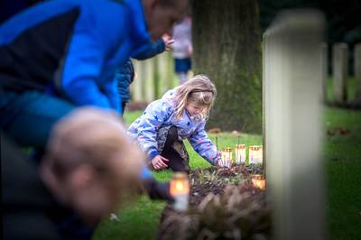 Ruim 4.200 lichtjes voor gesneuvelde bevrijders in Nijmegen en Groesbeek