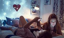 Binnenkijken in het tienerbrein: “Ze kunnen emoties minder goed beoordelen en denken niet aan de gevolgen van hun acties”. Een neurowetenschapper vertelt hoe ouders kunnen bijsturen